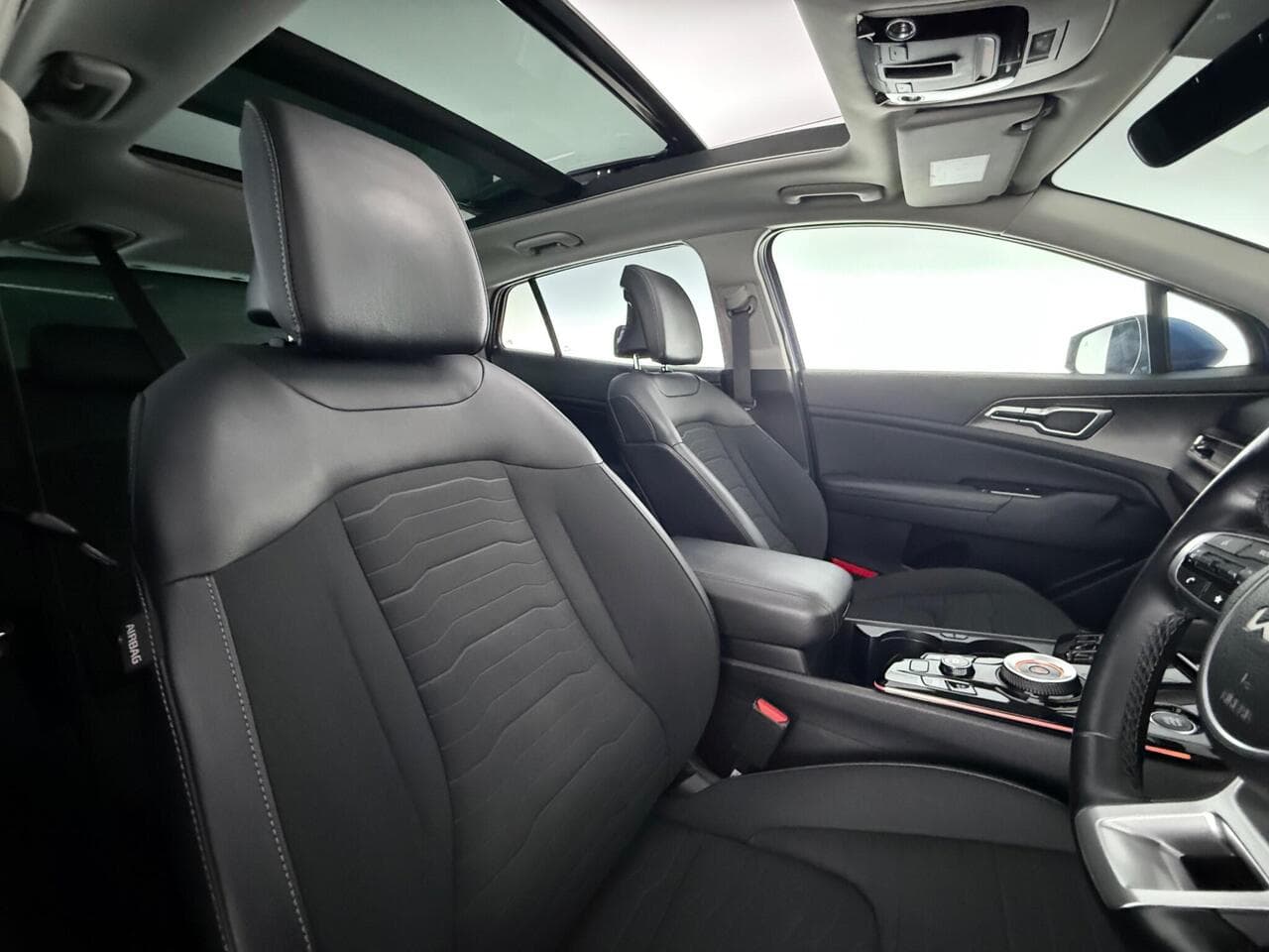 Kia Sportage thumbnail Seat Driver