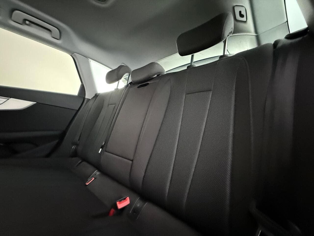 Audi A4 Avant thumbnail Seats Rear