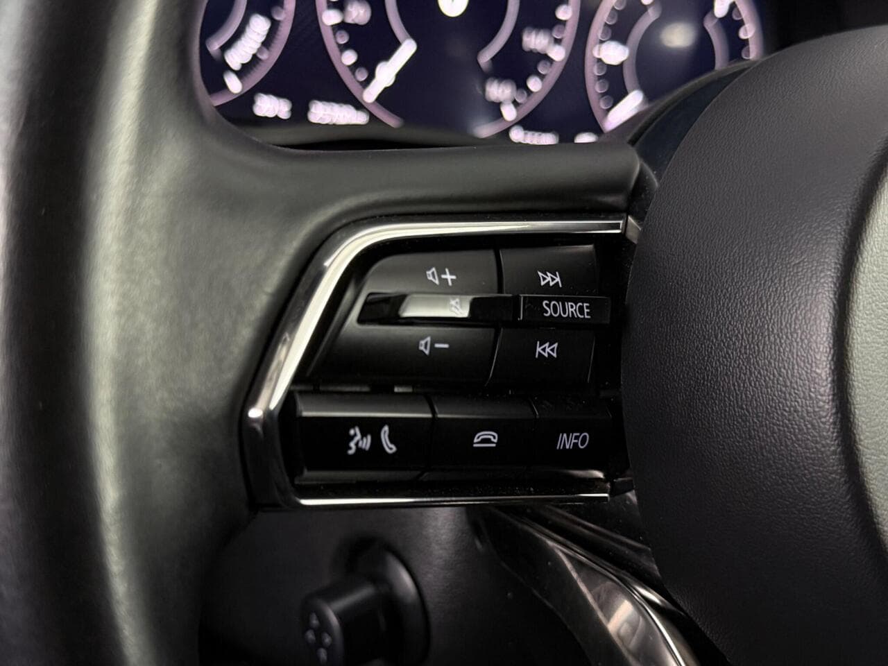 Mazda CX-60 thumbnail Misc Controls