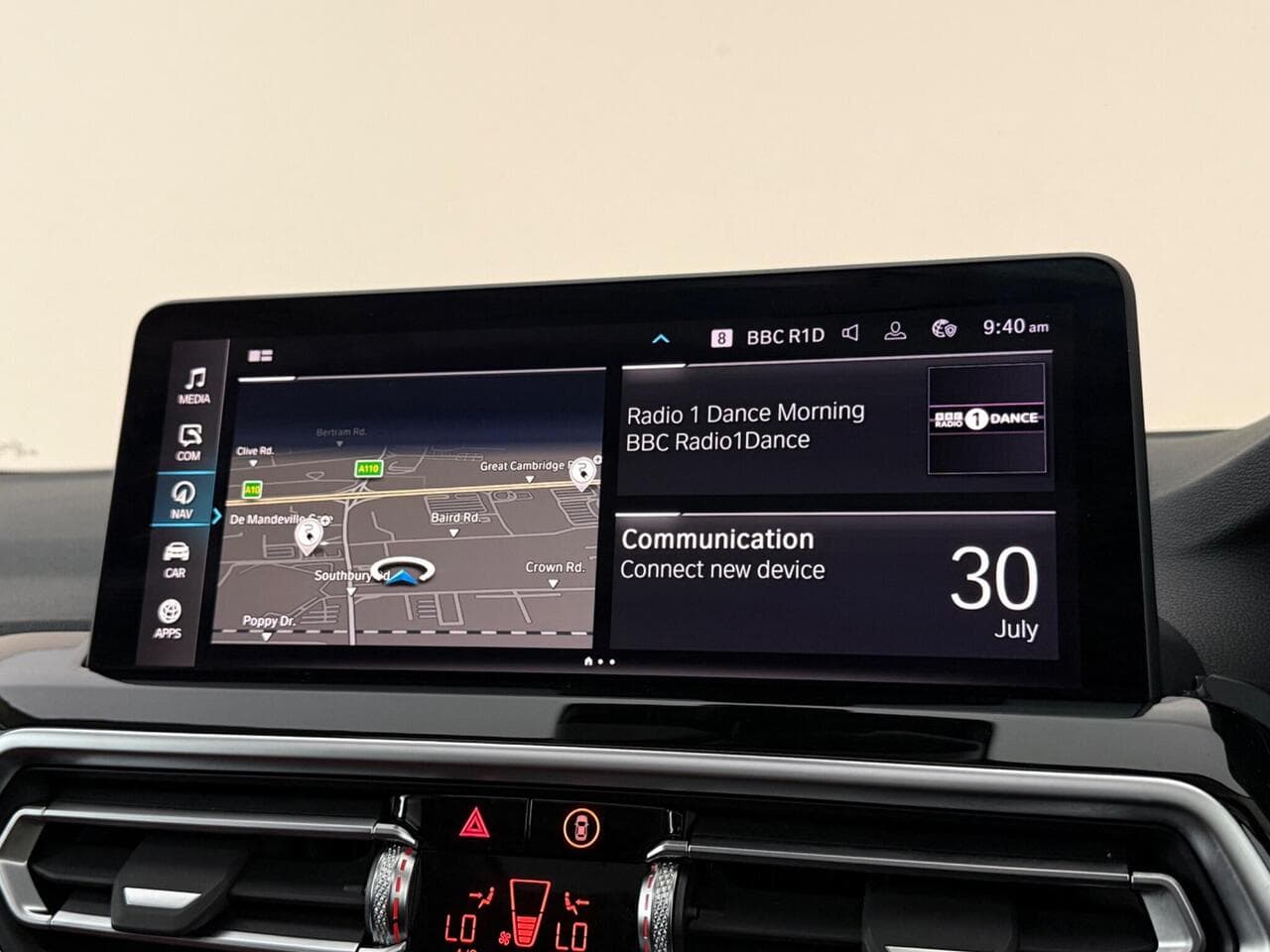 BMW X3 thumbnail Infotainment System