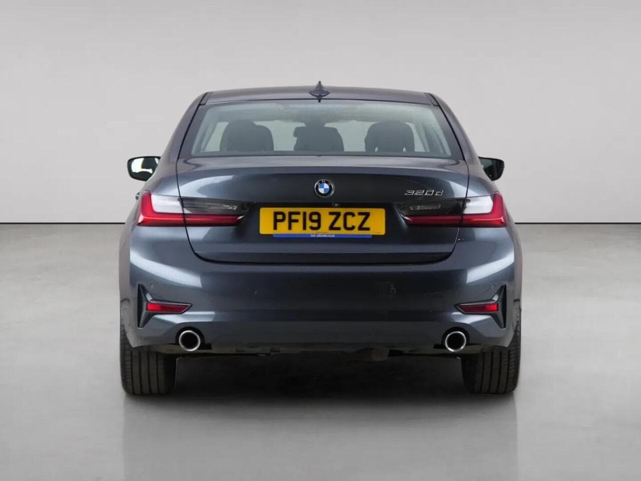 BMW 3 Series thumbnail Rear