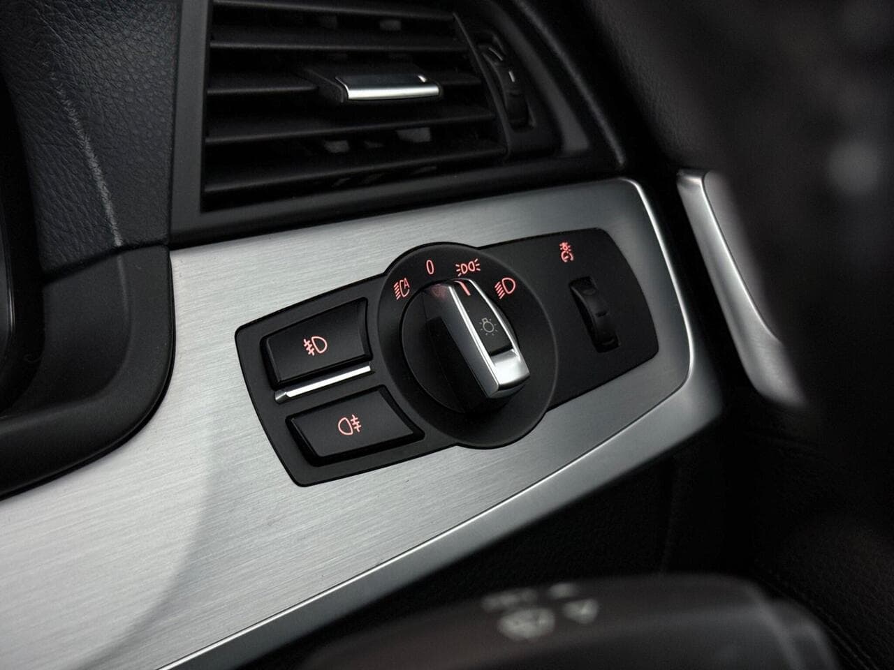 BMW 5 Series thumbnail Misc Controls