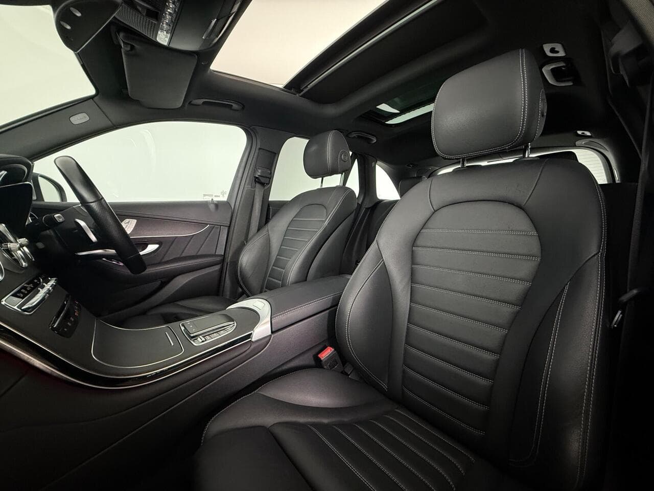 Mercedes-Benz GLC thumbnail Seat Front Passenger