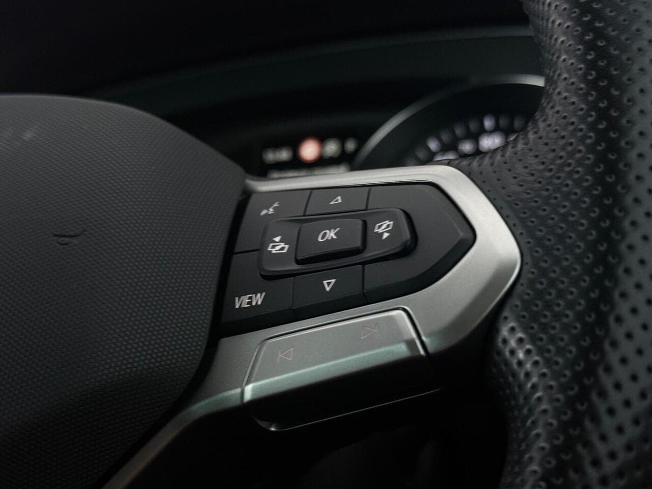 Volkswagen Passat thumbnail Misc Controls