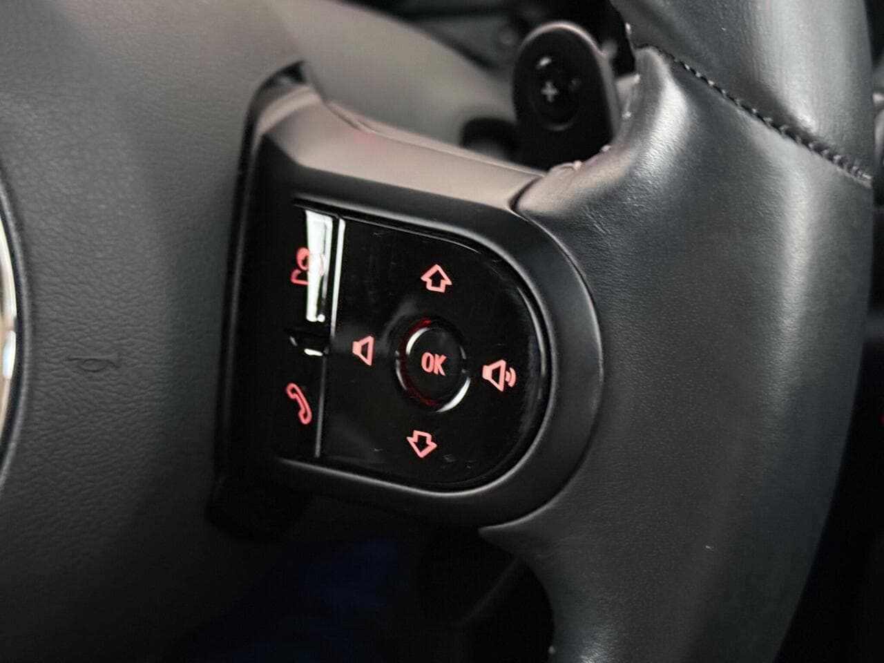 MINI Convertible thumbnail Misc Controls