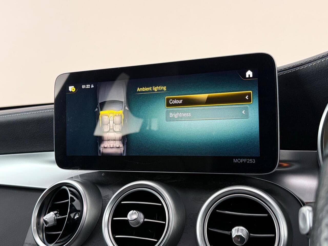 Mercedes-Benz GLC thumbnail Infotainment System