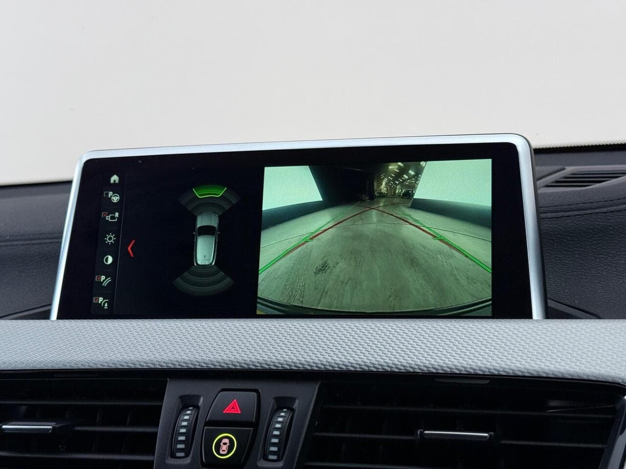 BMW X2 thumbnail Infotainment System