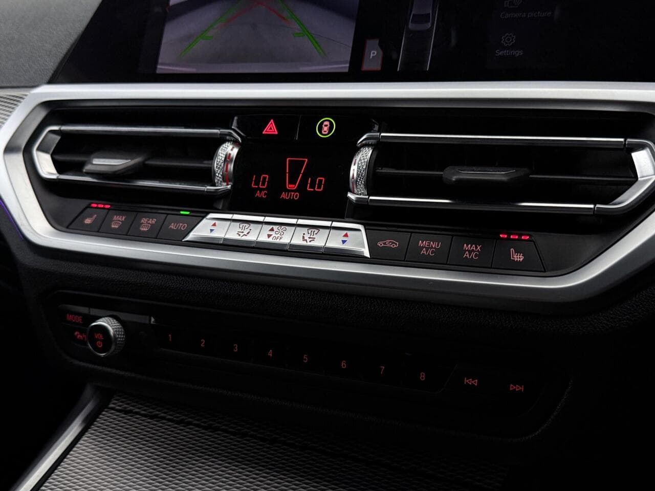 BMW 3 Series thumbnail Infotainment System
