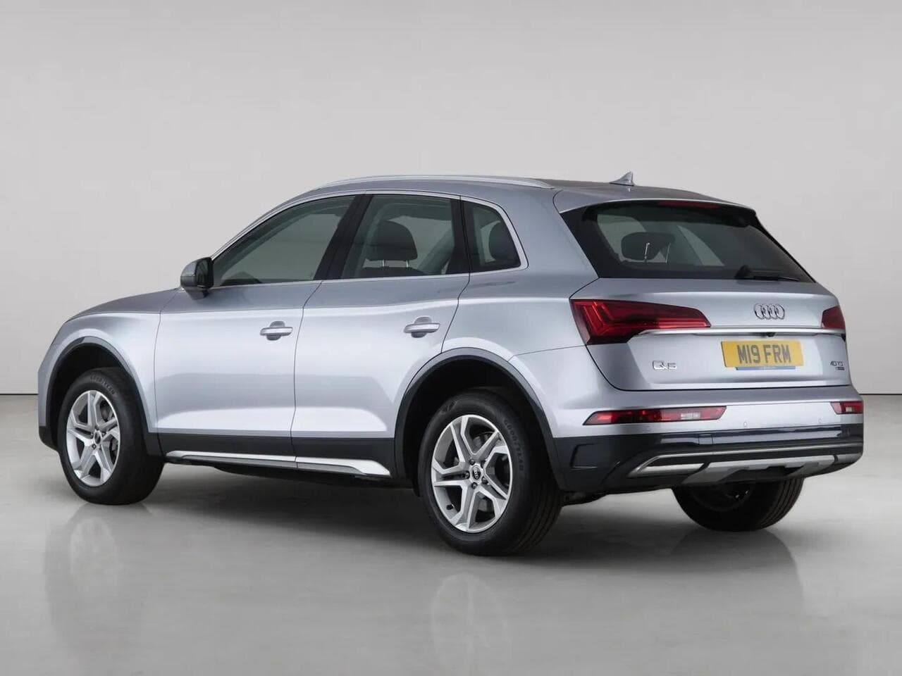 Audi Q5 thumbnail Rear Left