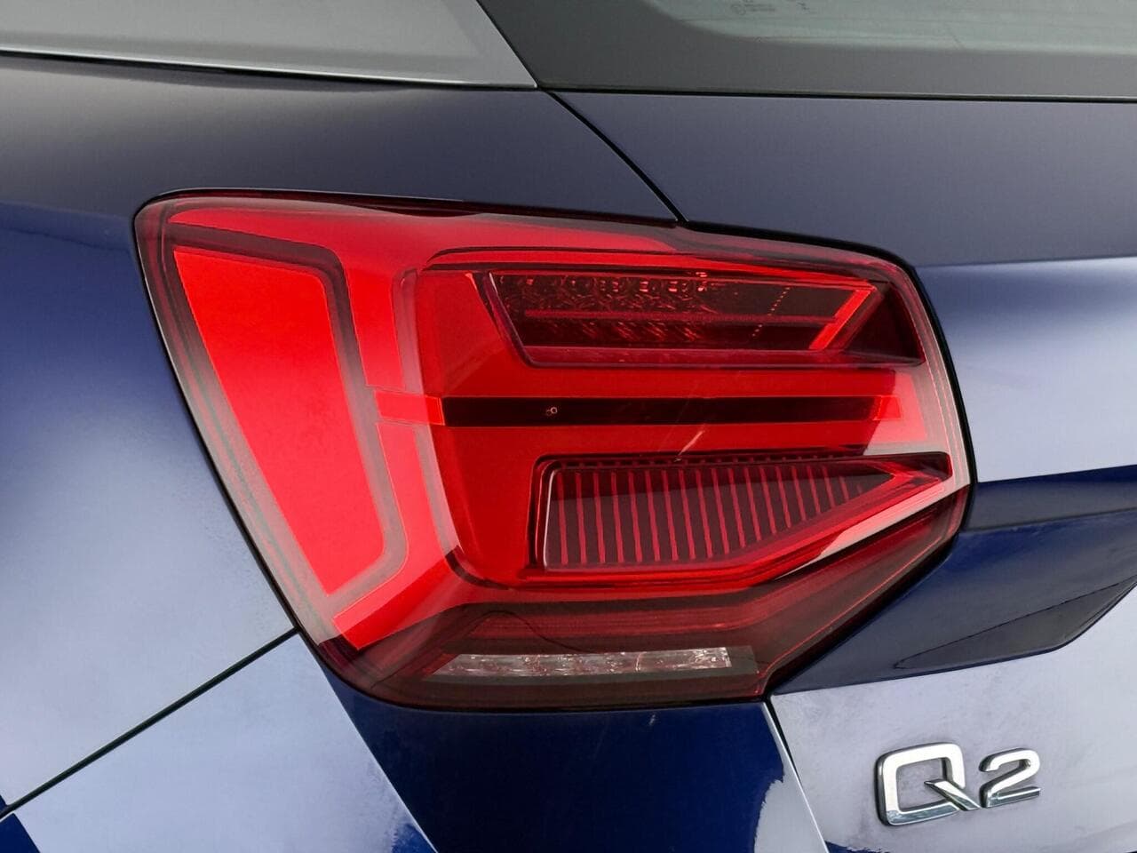 Audi Q2 thumbnail Lights Rear