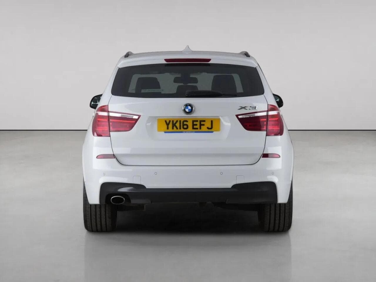 BMW iX3 thumbnail Rear