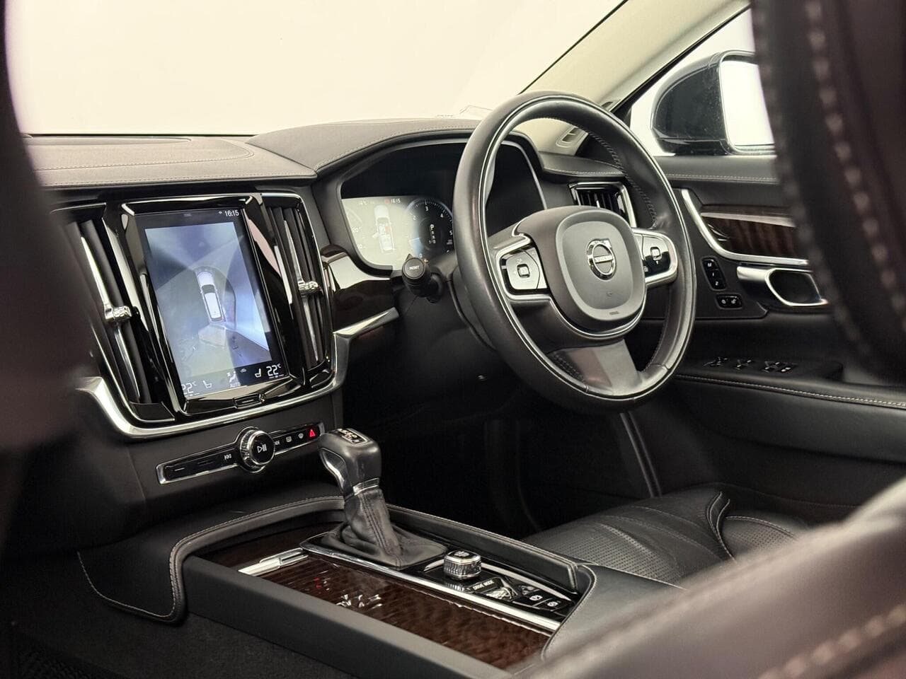 Volvo V90 thumbnail Interior Front