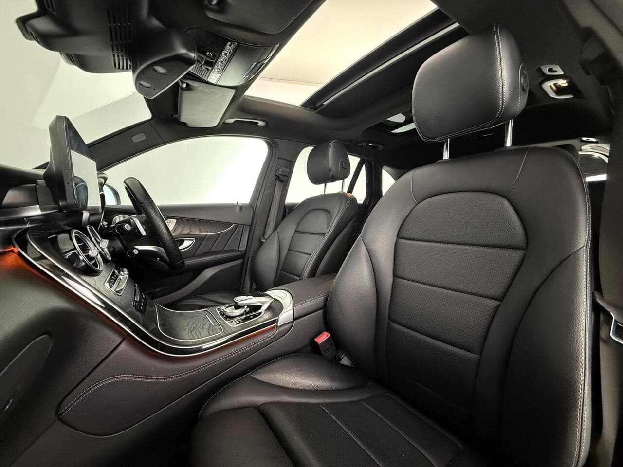 Mercedes-Benz GLC thumbnail Seat Front Passenger