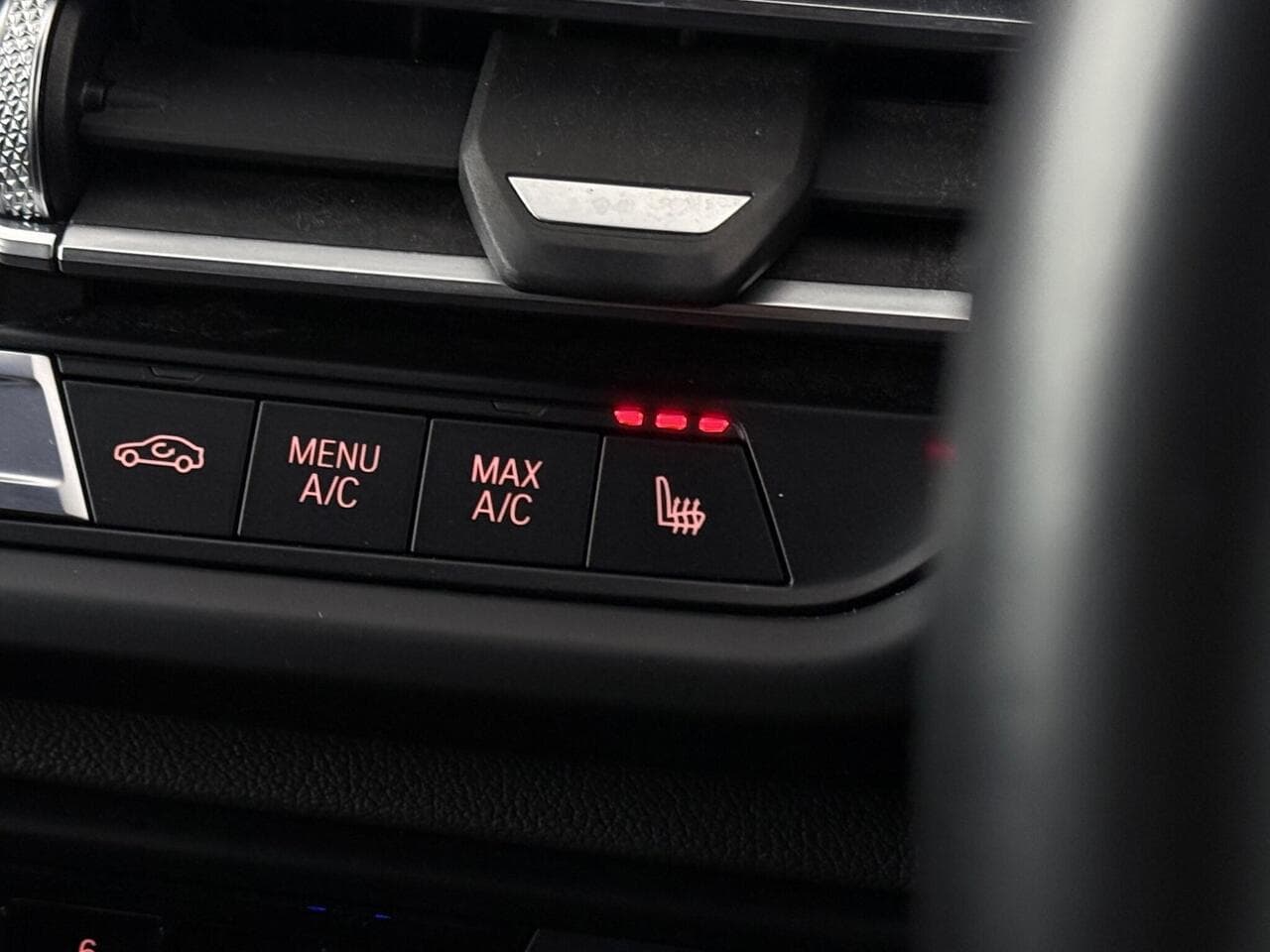 BMW 2 Series Gran Coupe thumbnail Misc Controls