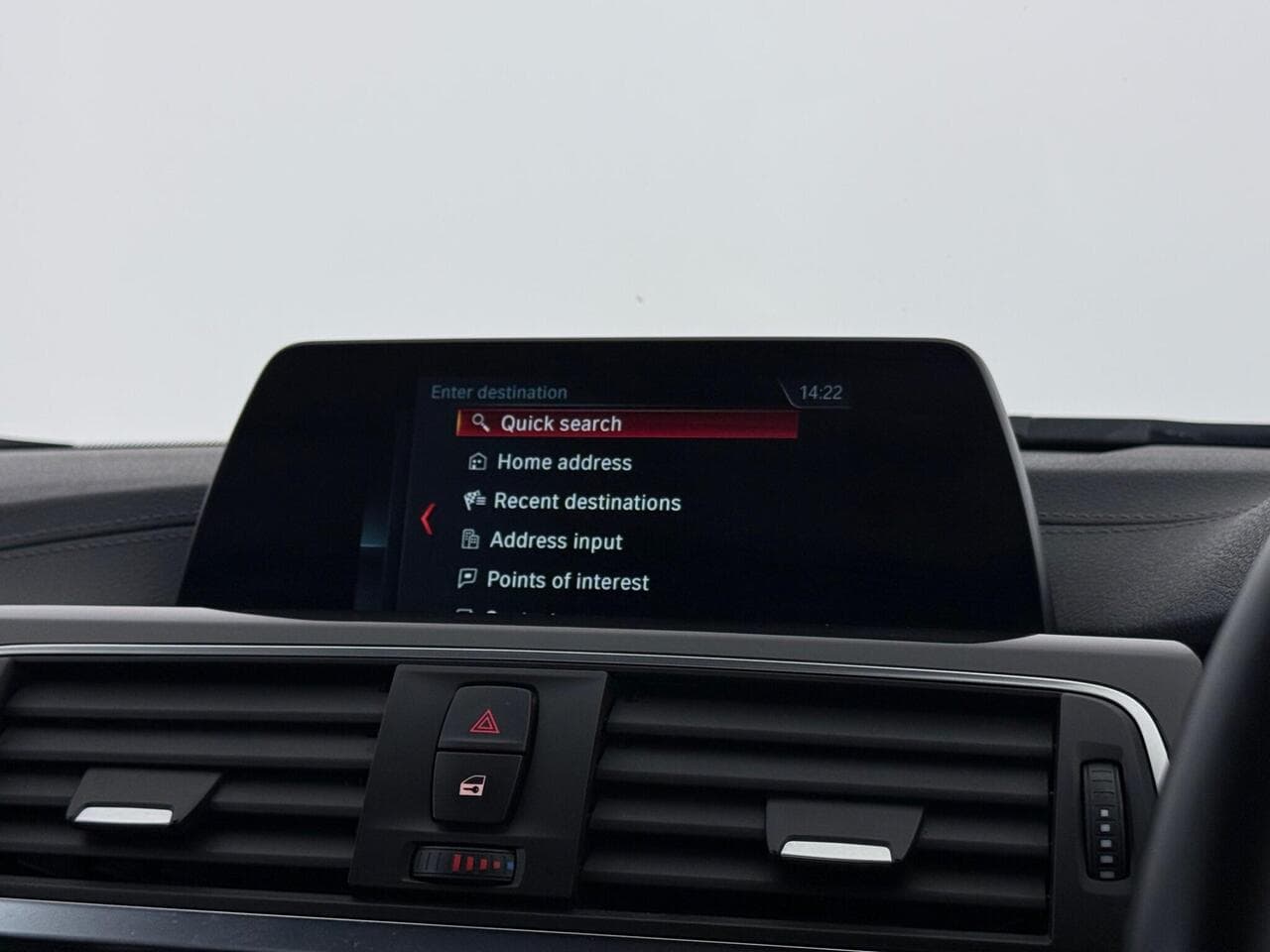 BMW 3 Series thumbnail Infotainment System