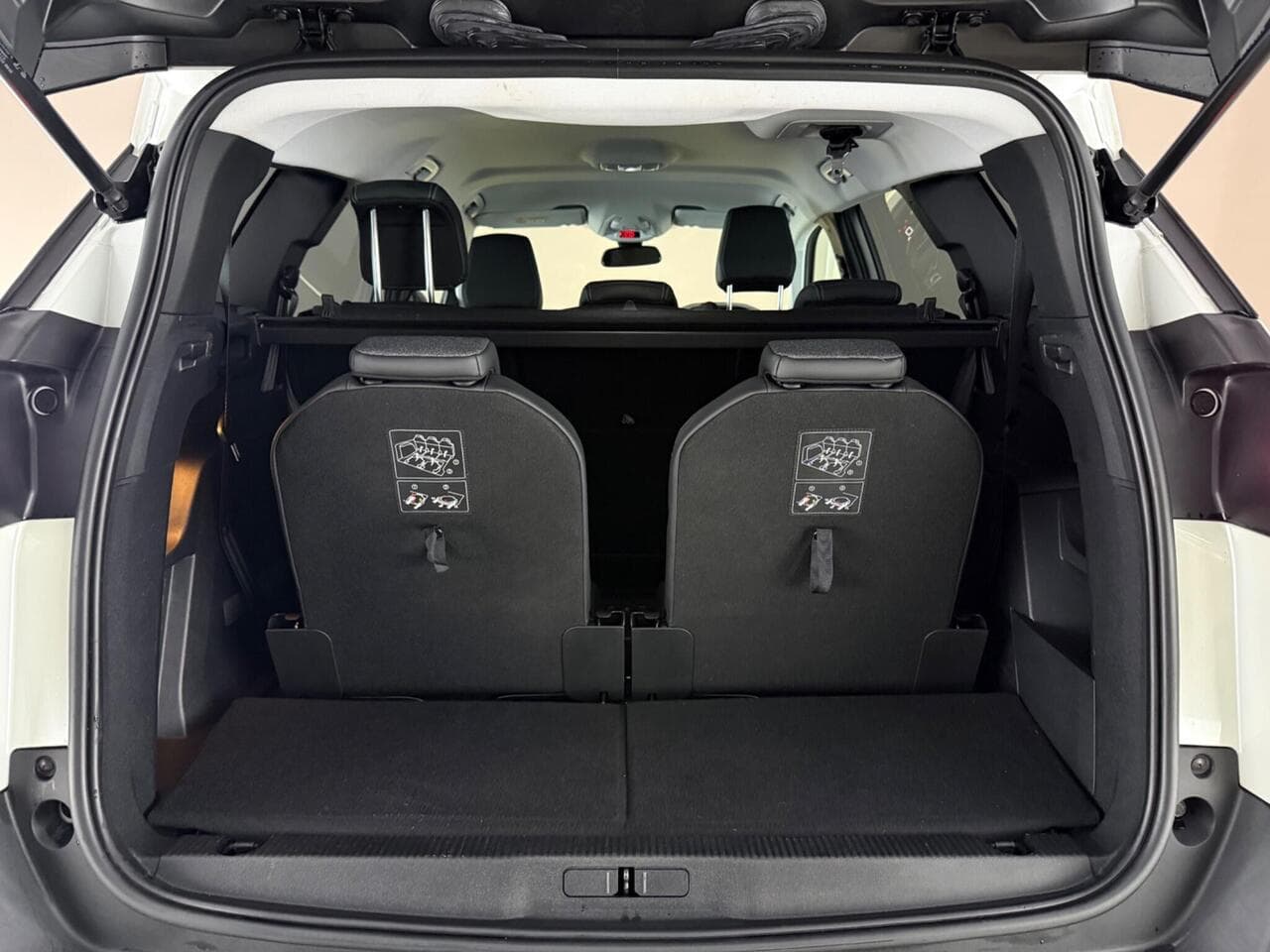 Peugeot 5008 thumbnail Boot