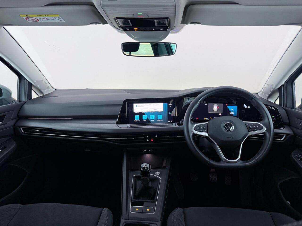 Volkswagen Golf thumbnail Interior Front
