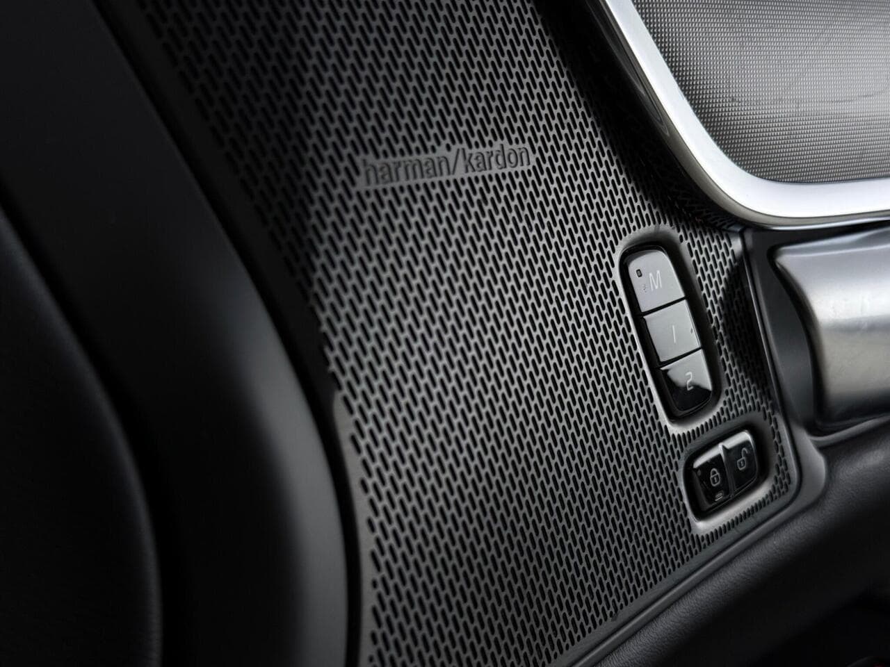 Volvo V90 thumbnail Misc Controls