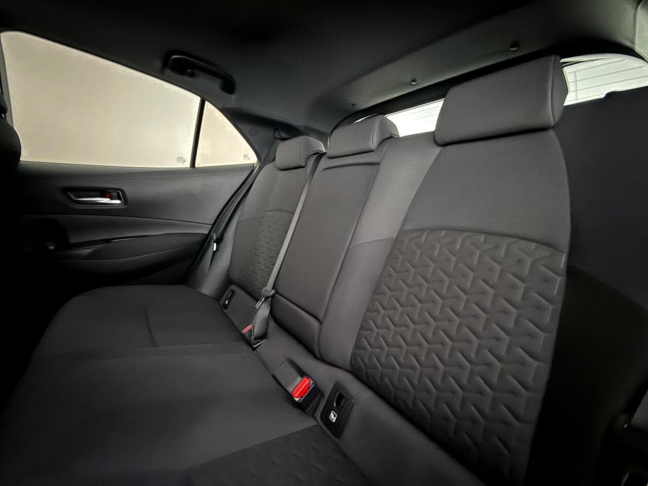 Toyota Corolla thumbnail Seats Rear