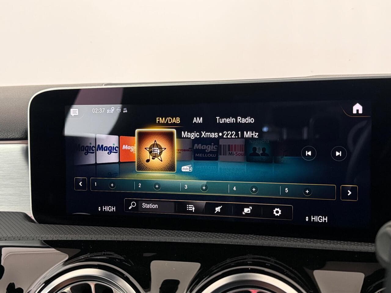 Mercedes-Benz A Class thumbnail Infotainment System