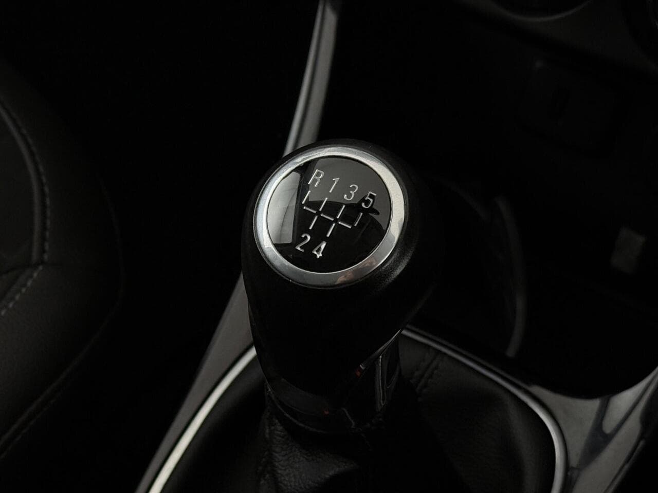 Vauxhall Corsa thumbnail Interior Front