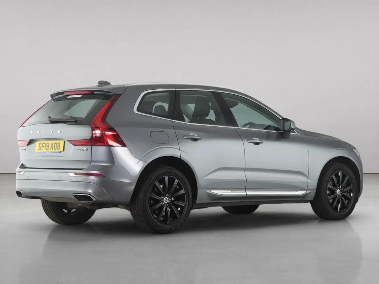 Volvo XC60 thumbnail Rear Right