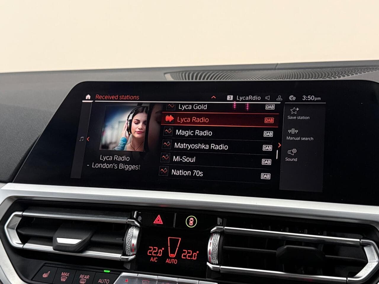 BMW 3 Series thumbnail Infotainment System