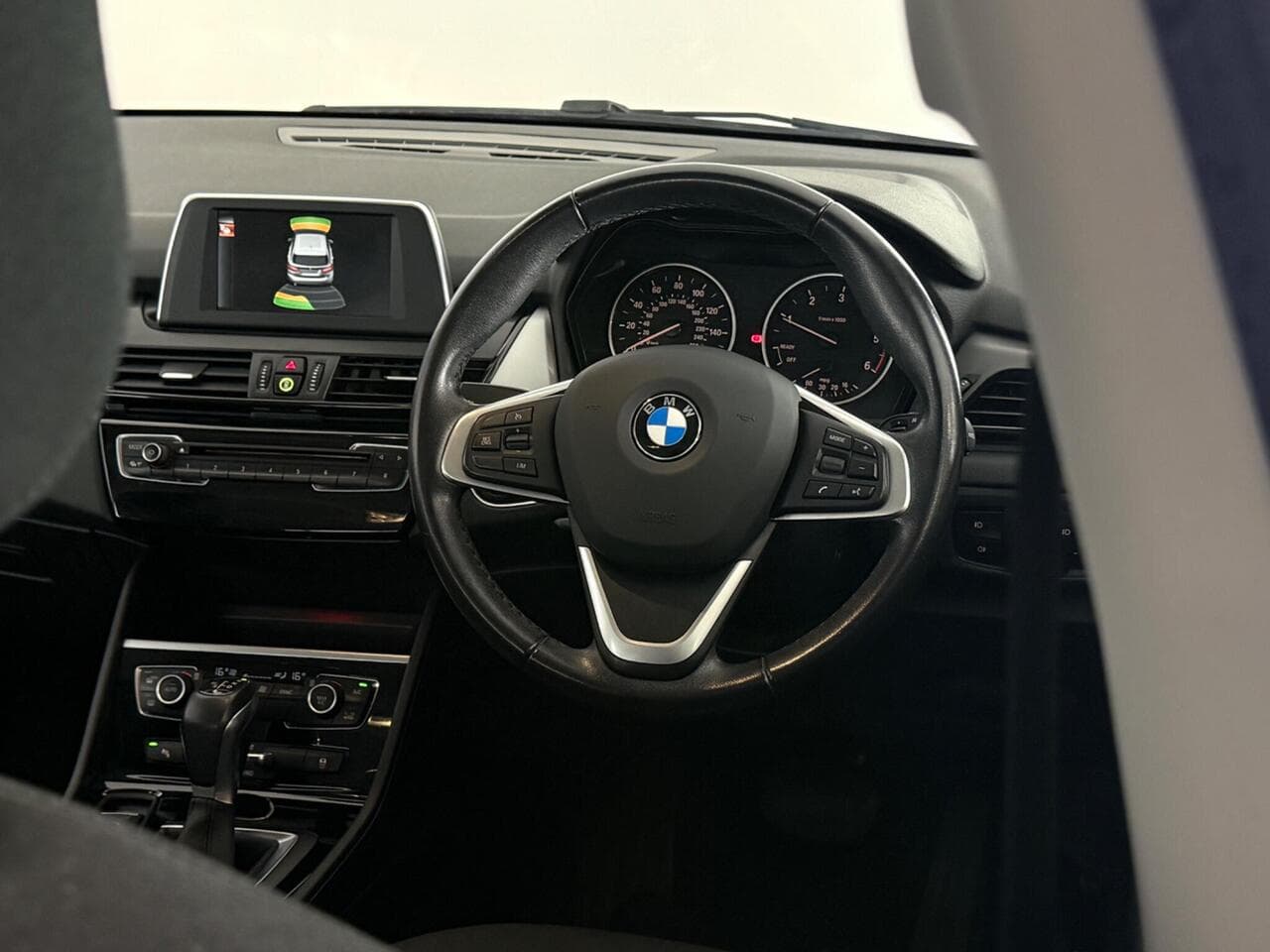 BMW 2 Series Active Tourer thumbnail Steering Wheel