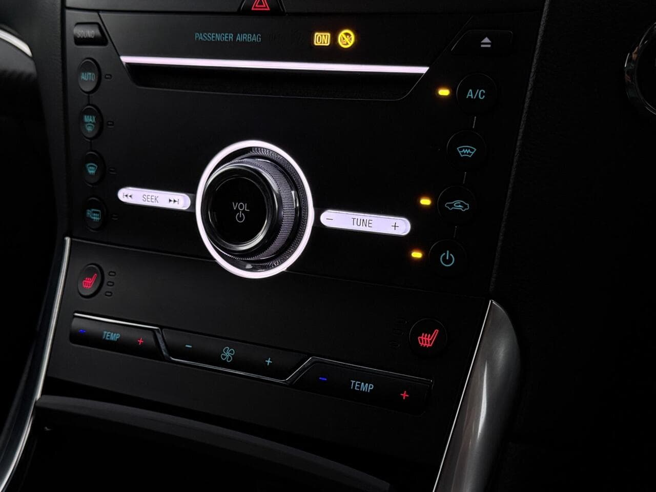 Ford Edge thumbnail Misc Controls