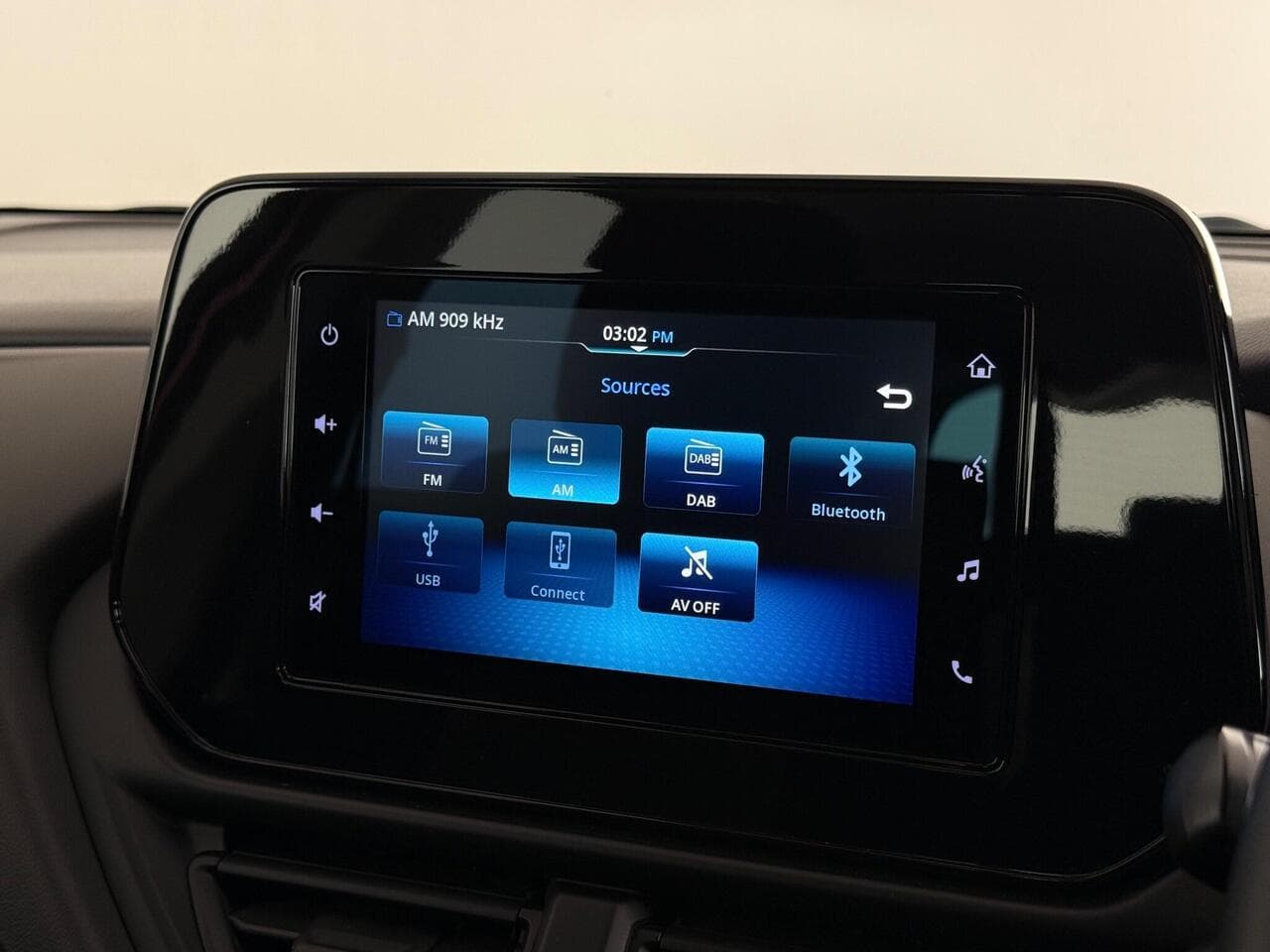 Suzuki S-Cross thumbnail Infotainment System