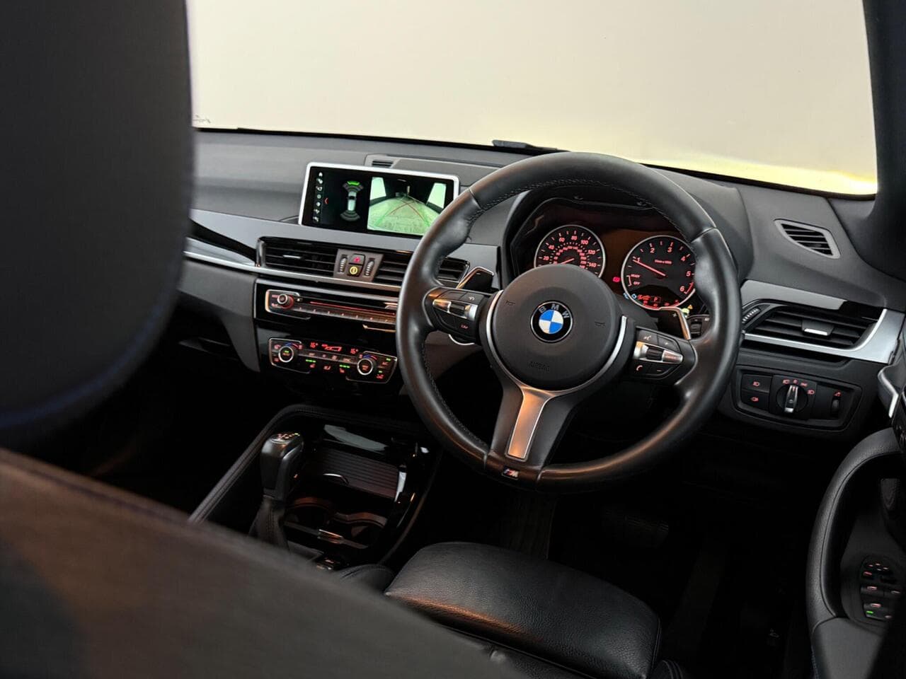 BMW X1 thumbnail Interior Front