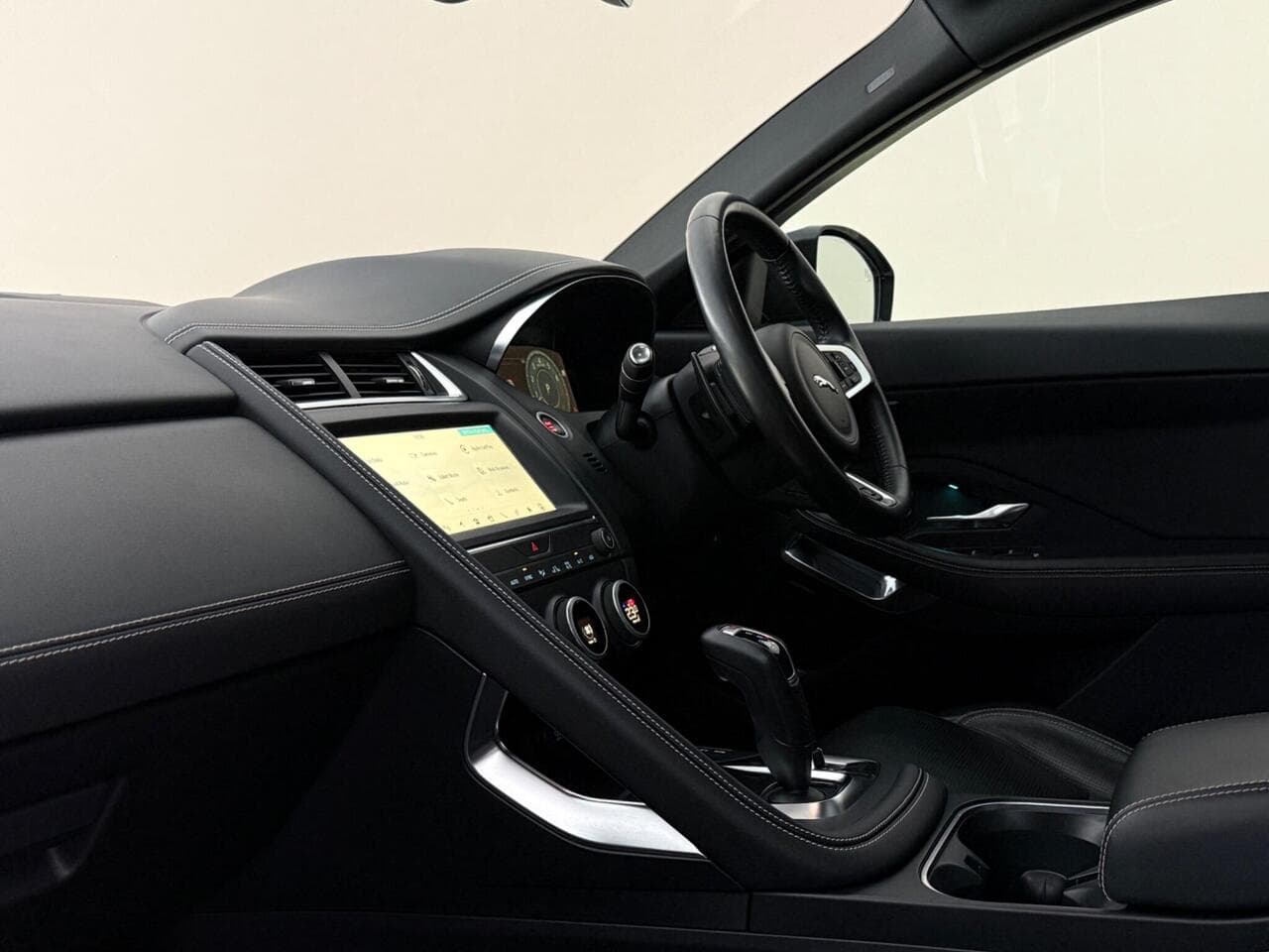 Jaguar E-PACE thumbnail Interior Front