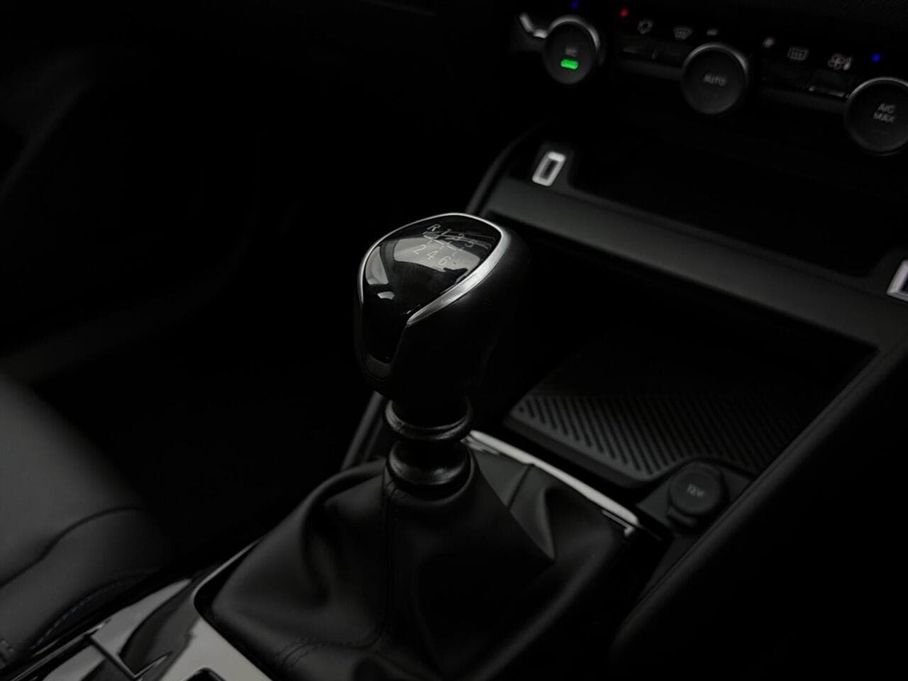 Citroen C4 thumbnail Interior Front