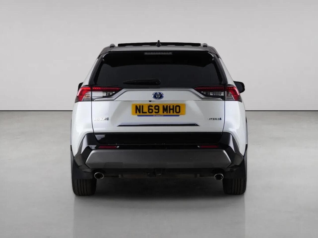 Toyota RAV4 thumbnail Rear