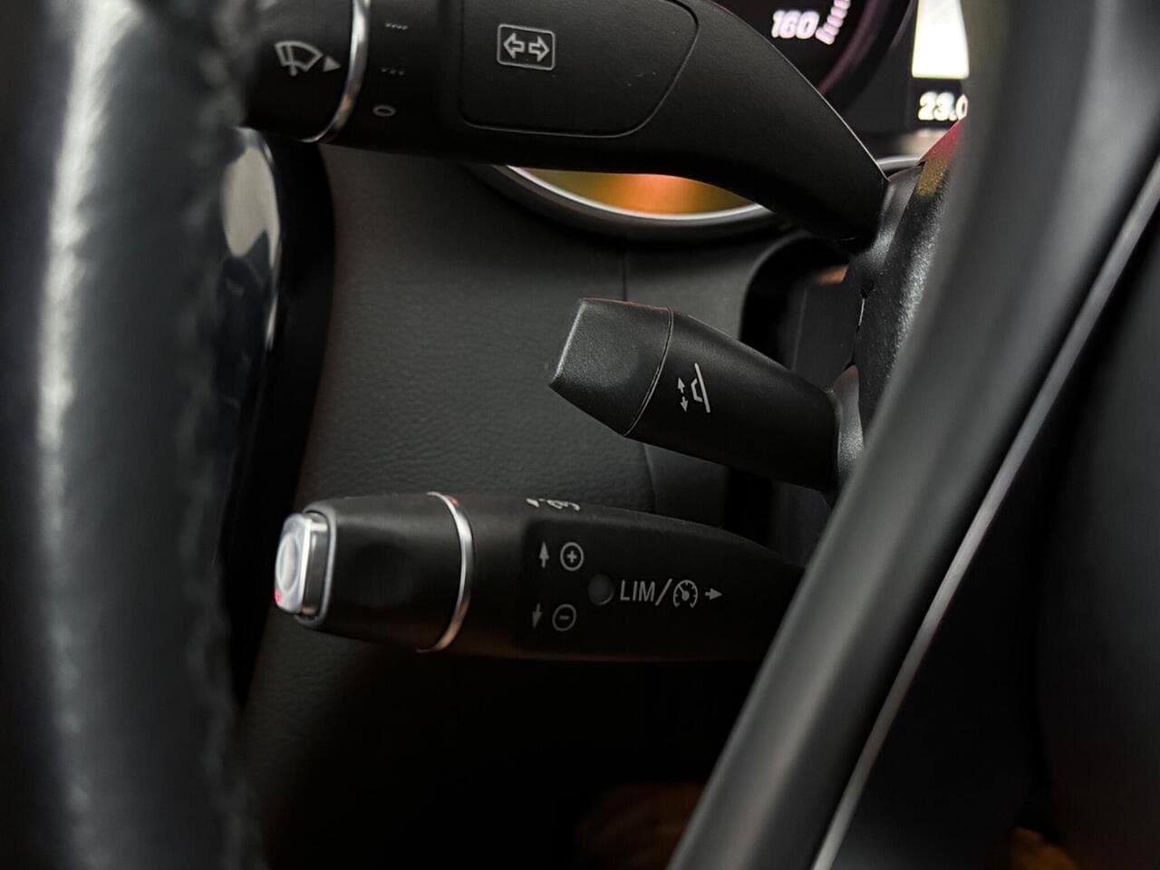 Mercedes-Benz C Class thumbnail Misc Controls