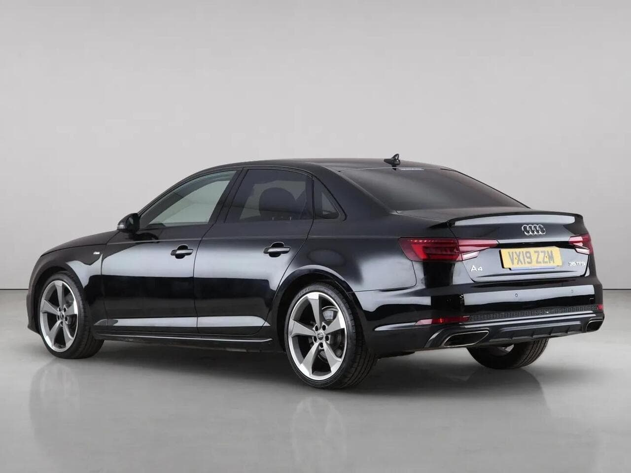 Audi A4 thumbnail Rear Left