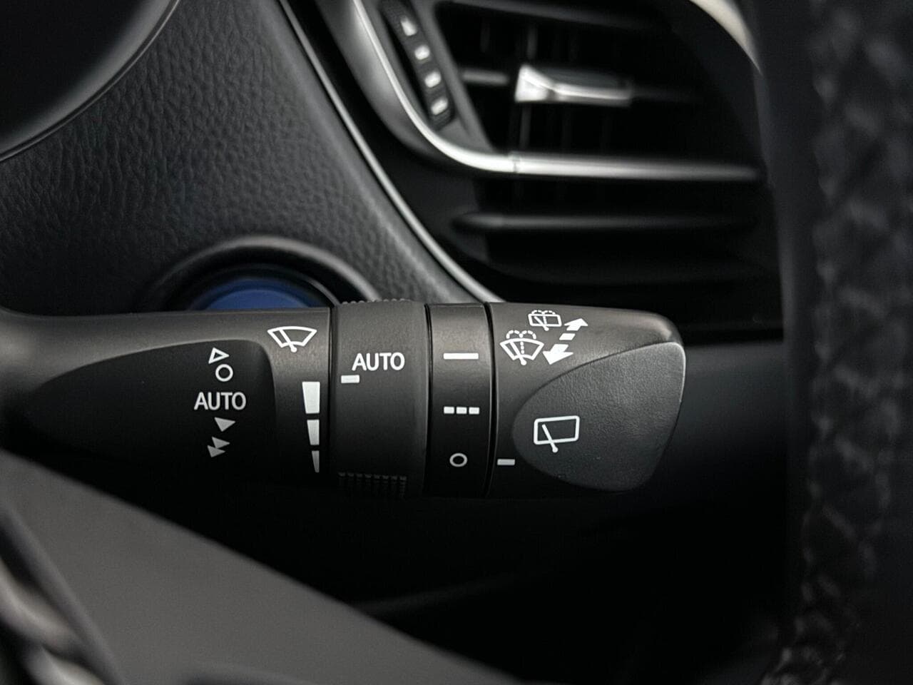 Toyota C-HR thumbnail Misc Controls