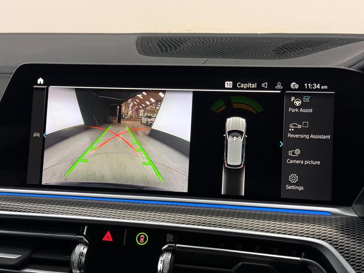 BMW X5 thumbnail Infotainment System