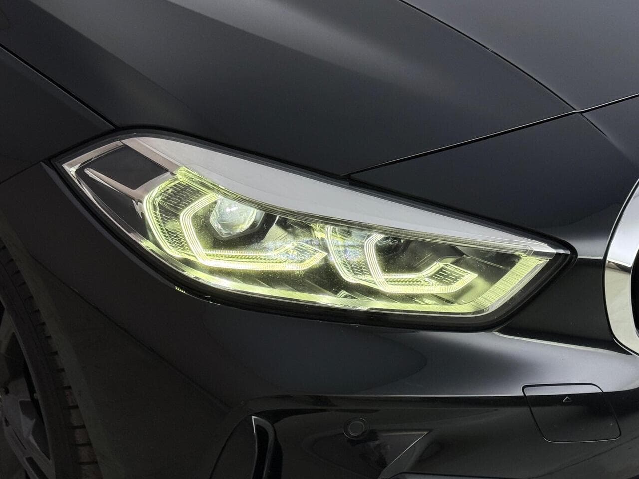 BMW 1 Series thumbnail Lights Front