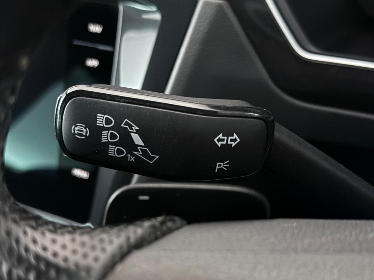 Volkswagen Tiguan thumbnail Misc Controls