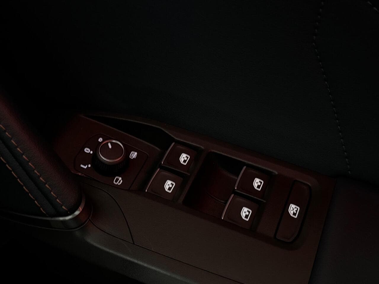 CUPRA Formentor thumbnail Misc Controls