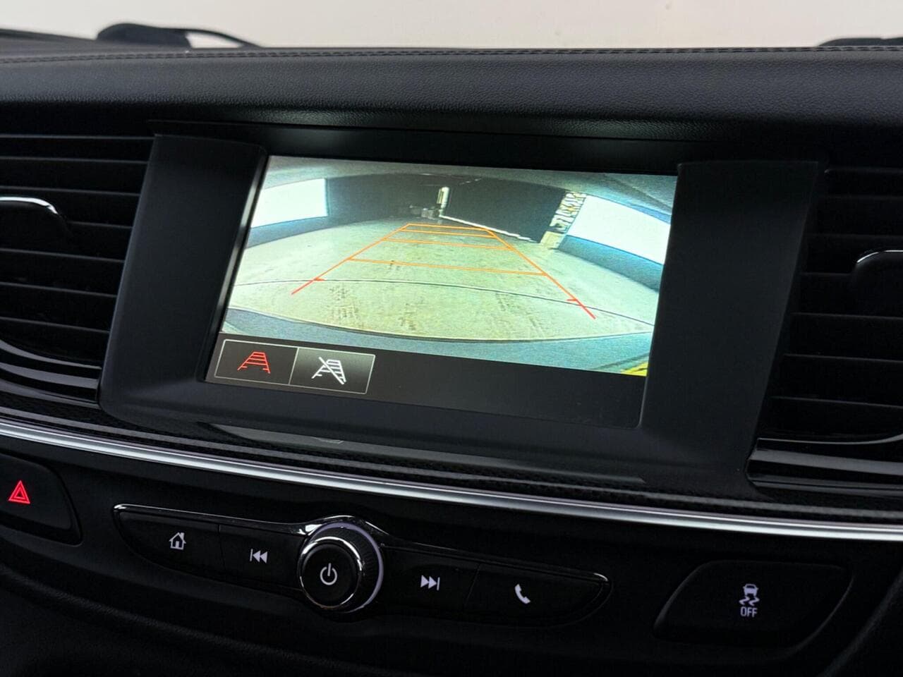 Vauxhall Insignia thumbnail Infotainment System