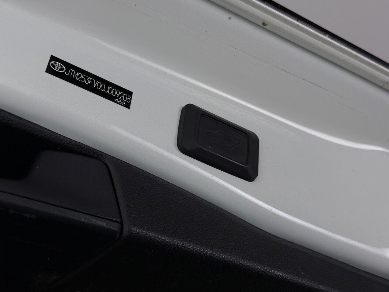Toyota RAV4 thumbnail Inconclusive