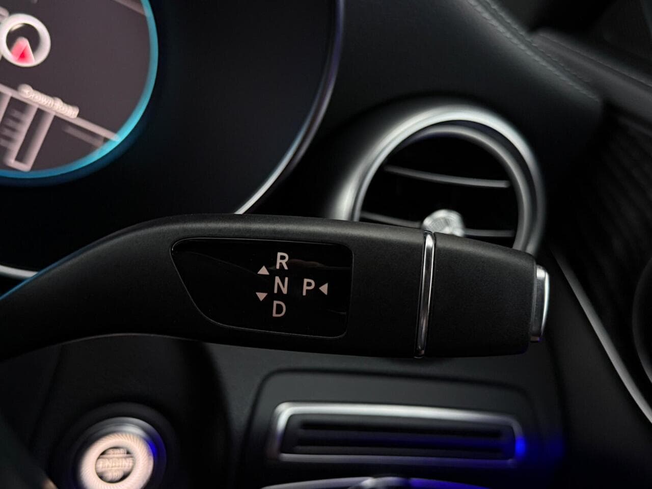 Mercedes-Benz C Class thumbnail Misc Controls