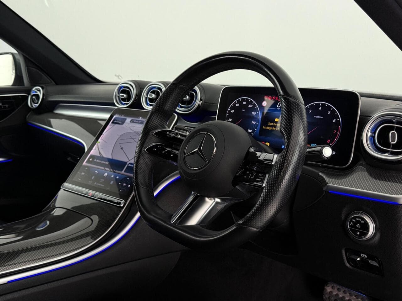 Mercedes-Benz C Class thumbnail Interior Front