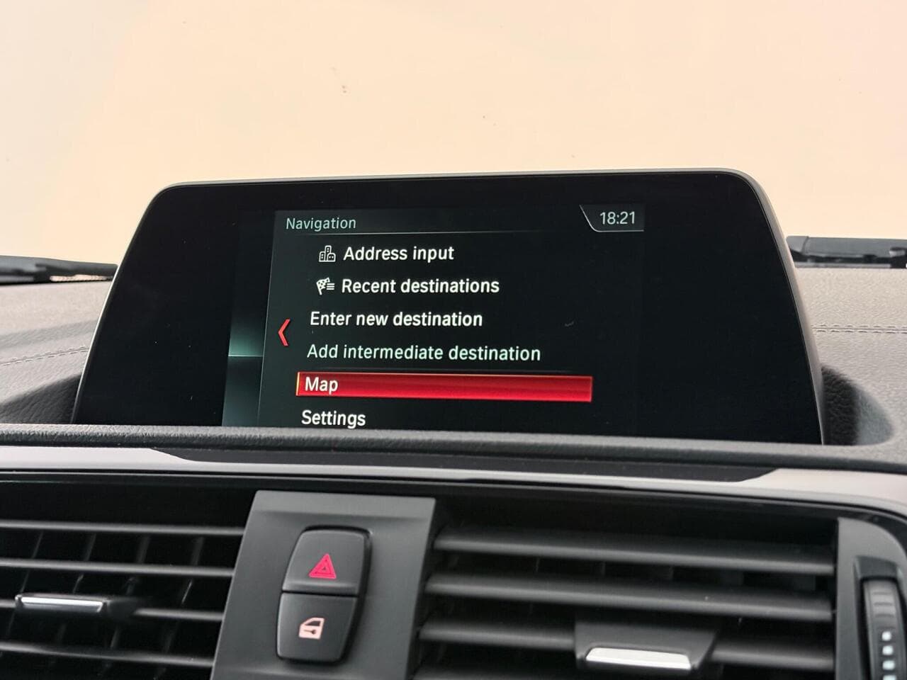 BMW 1 Series thumbnail Infotainment System