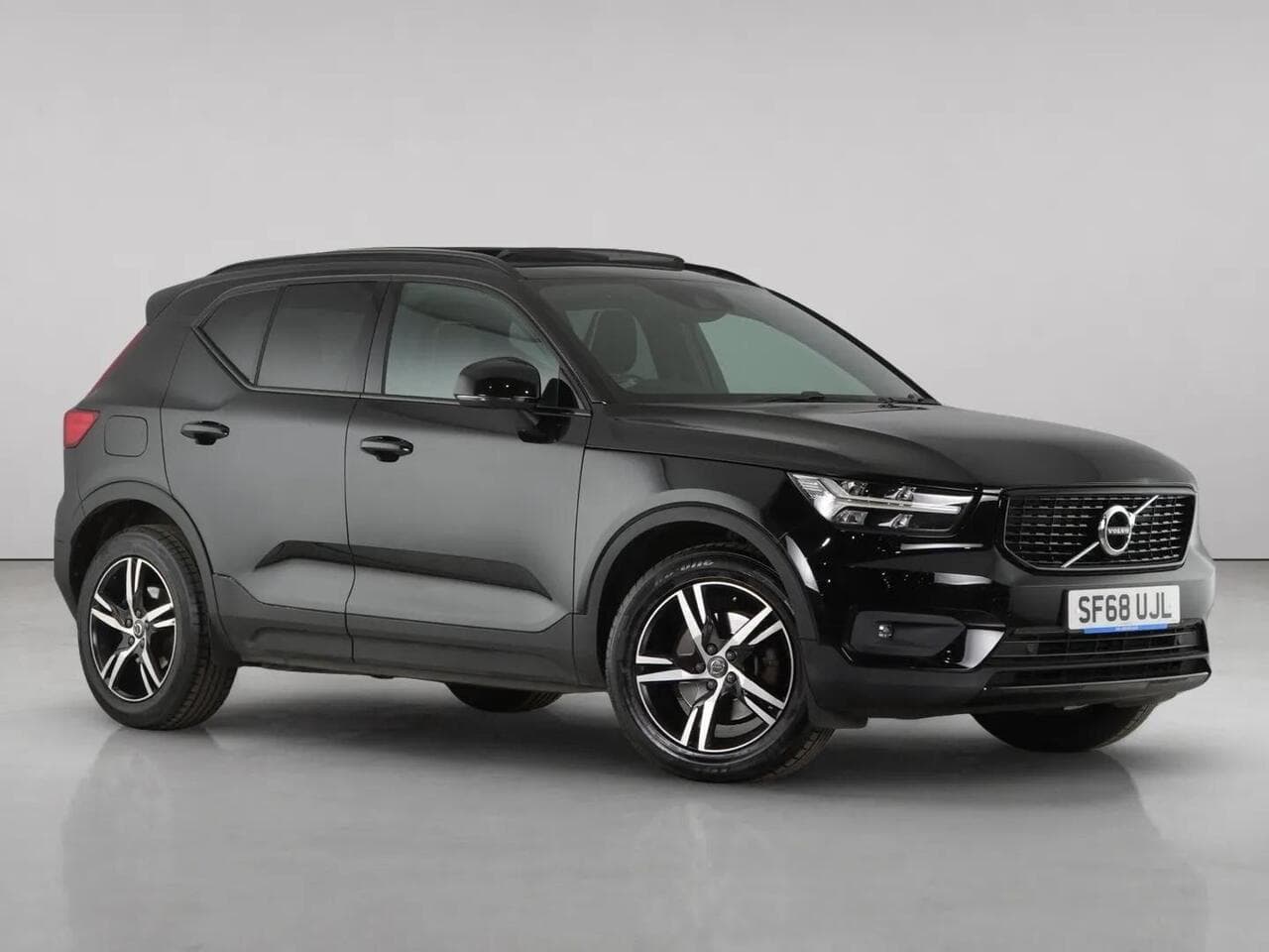 Volvo XC40 - Volvo XC40 2.0 D3 R-Design SUV 5dr Diesel Auto AWD Euro 6 (s/s) (150 ps)