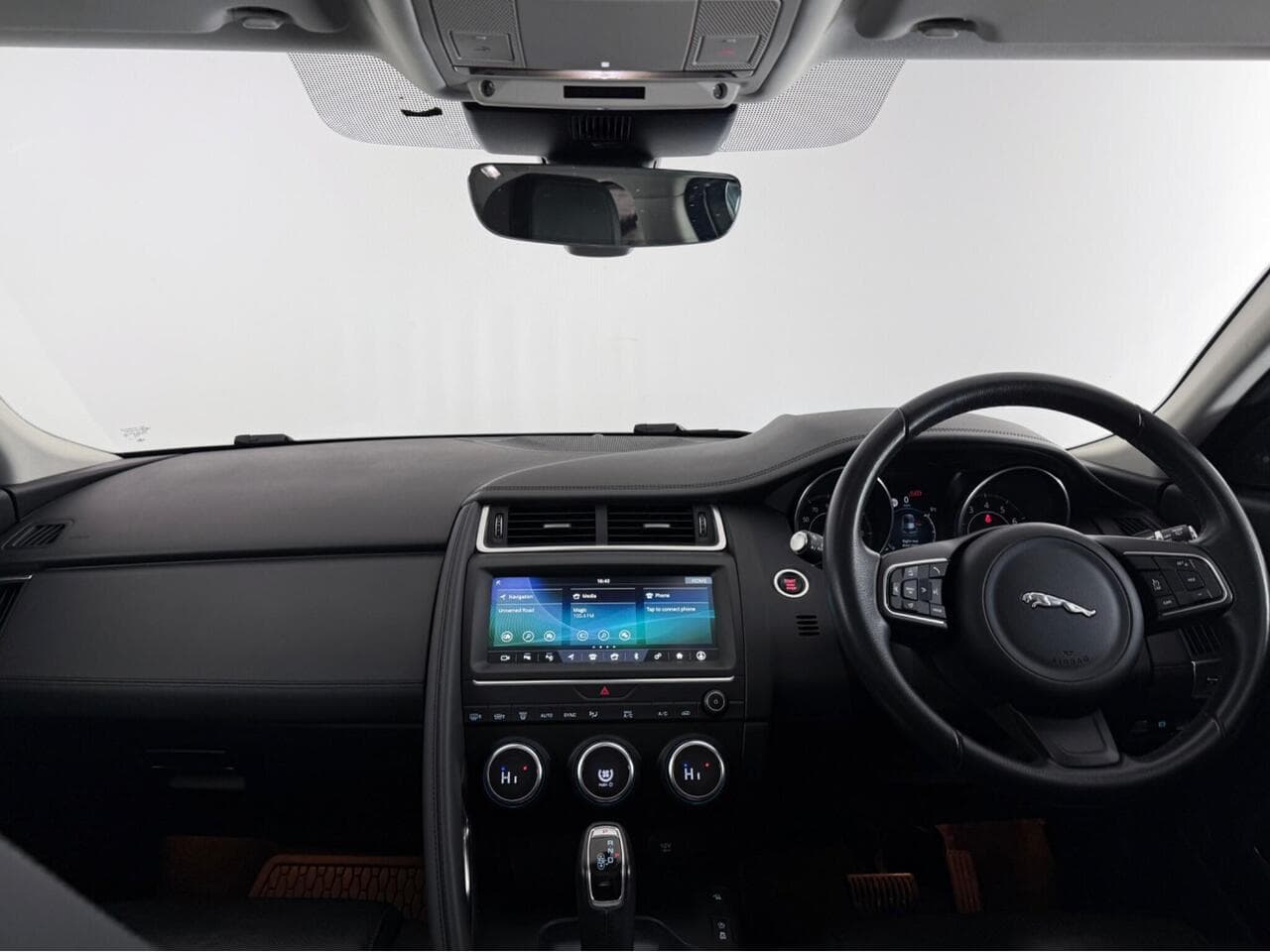 Jaguar E-PACE thumbnail Infotainment System