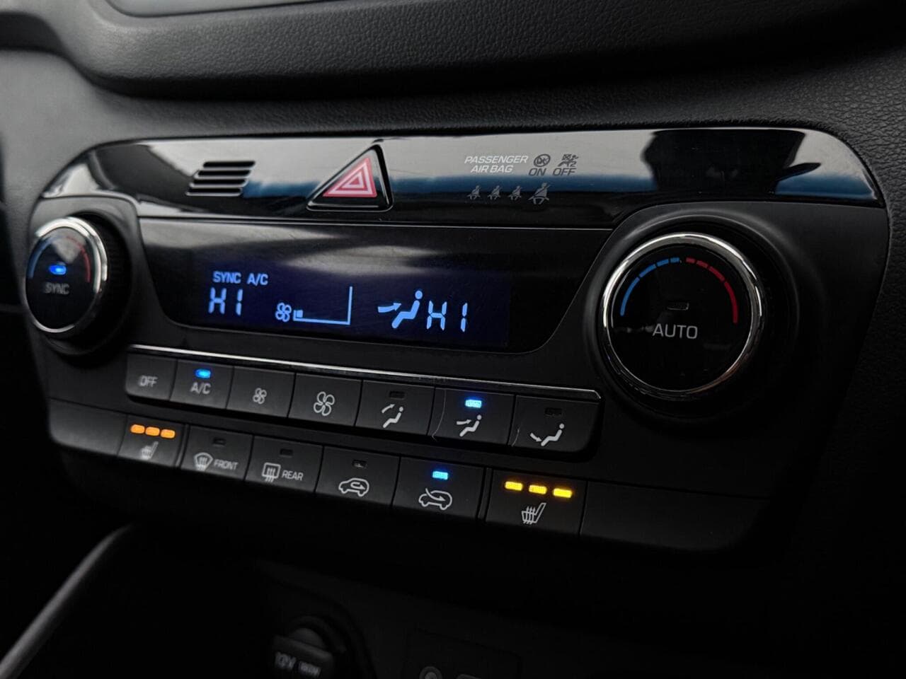 Hyundai TUCSON thumbnail Infotainment System