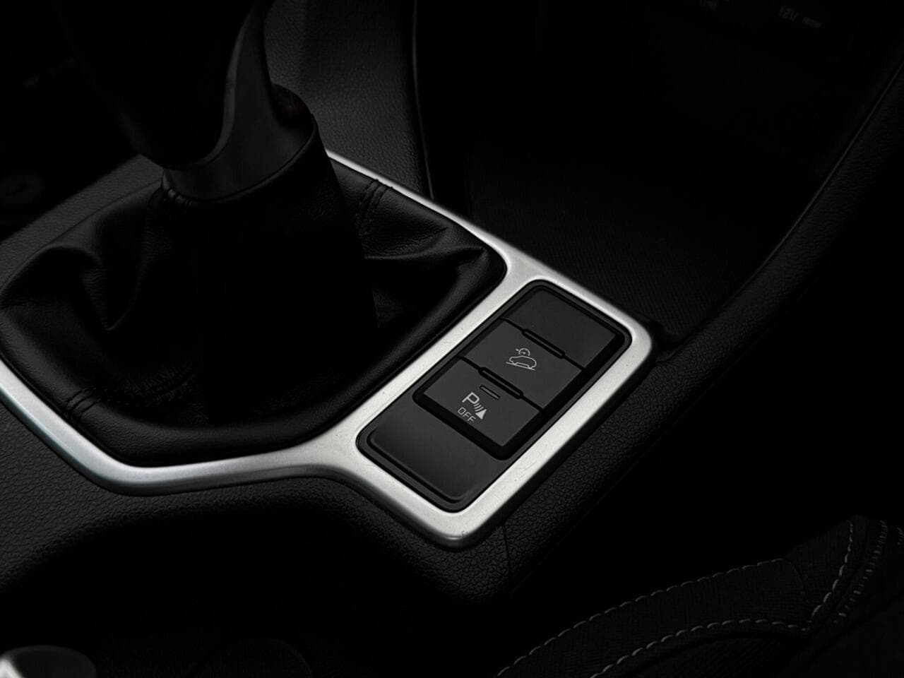 Kia Sportage thumbnail Misc Controls